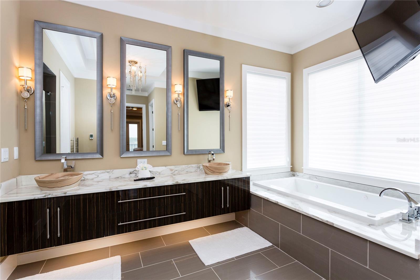 REUNION WEST VLGS NORTH - Residential