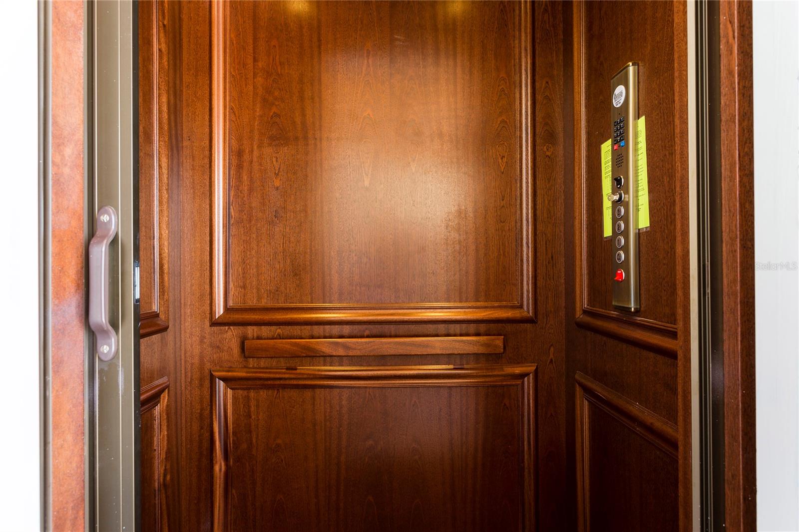 REUNION WEST VLGS NORTH - Residential