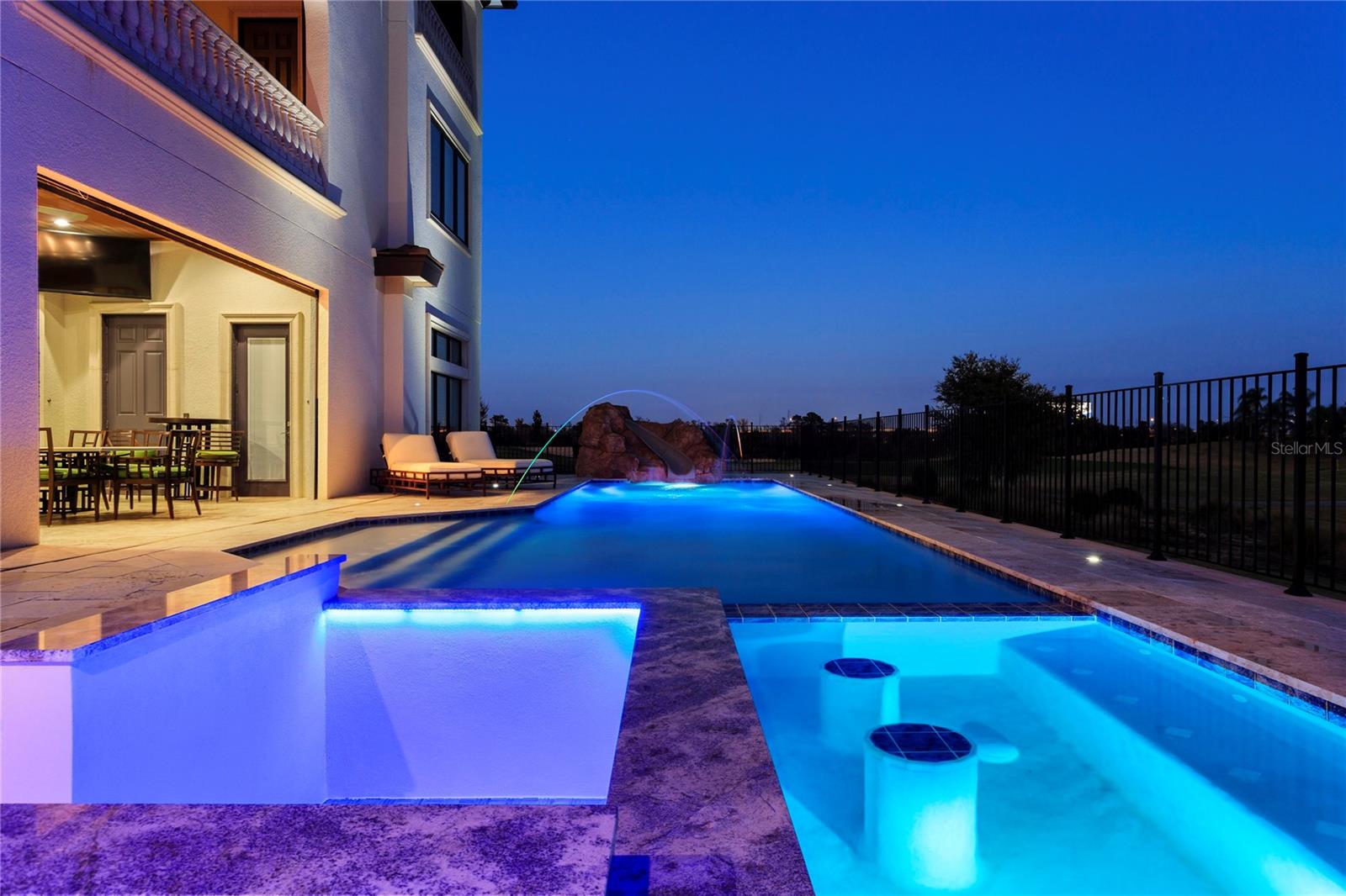 REUNION WEST VLGS NORTH - Residential