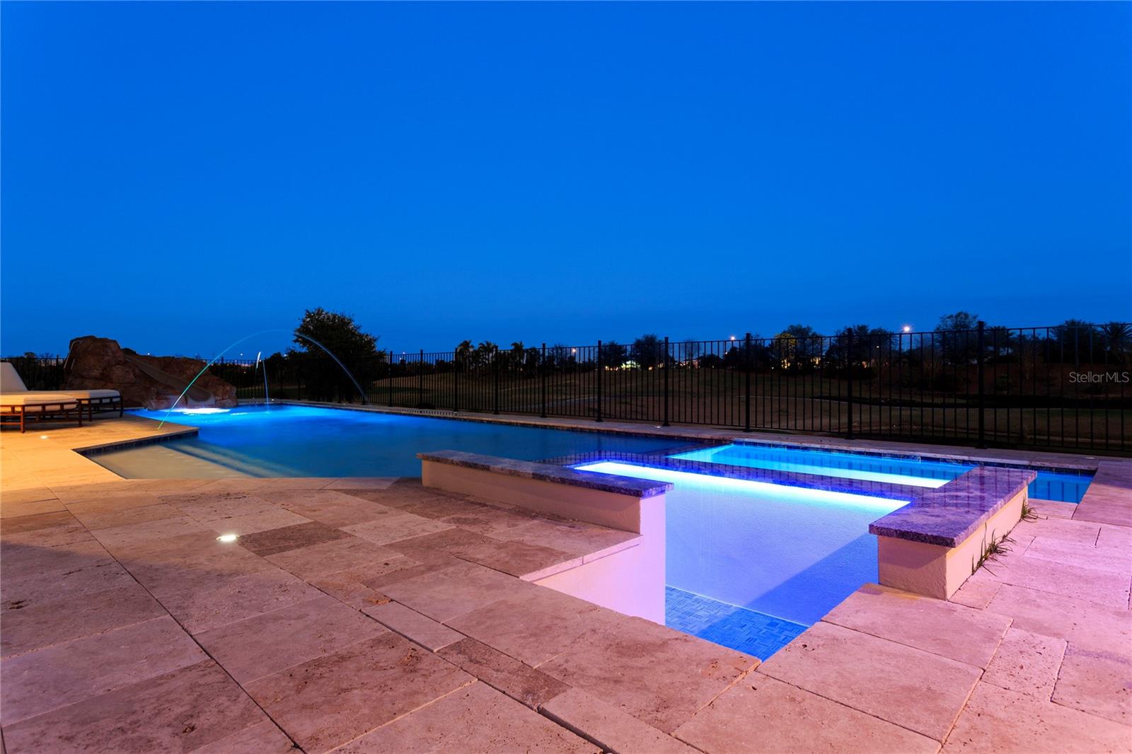 REUNION WEST VLGS NORTH - Residential