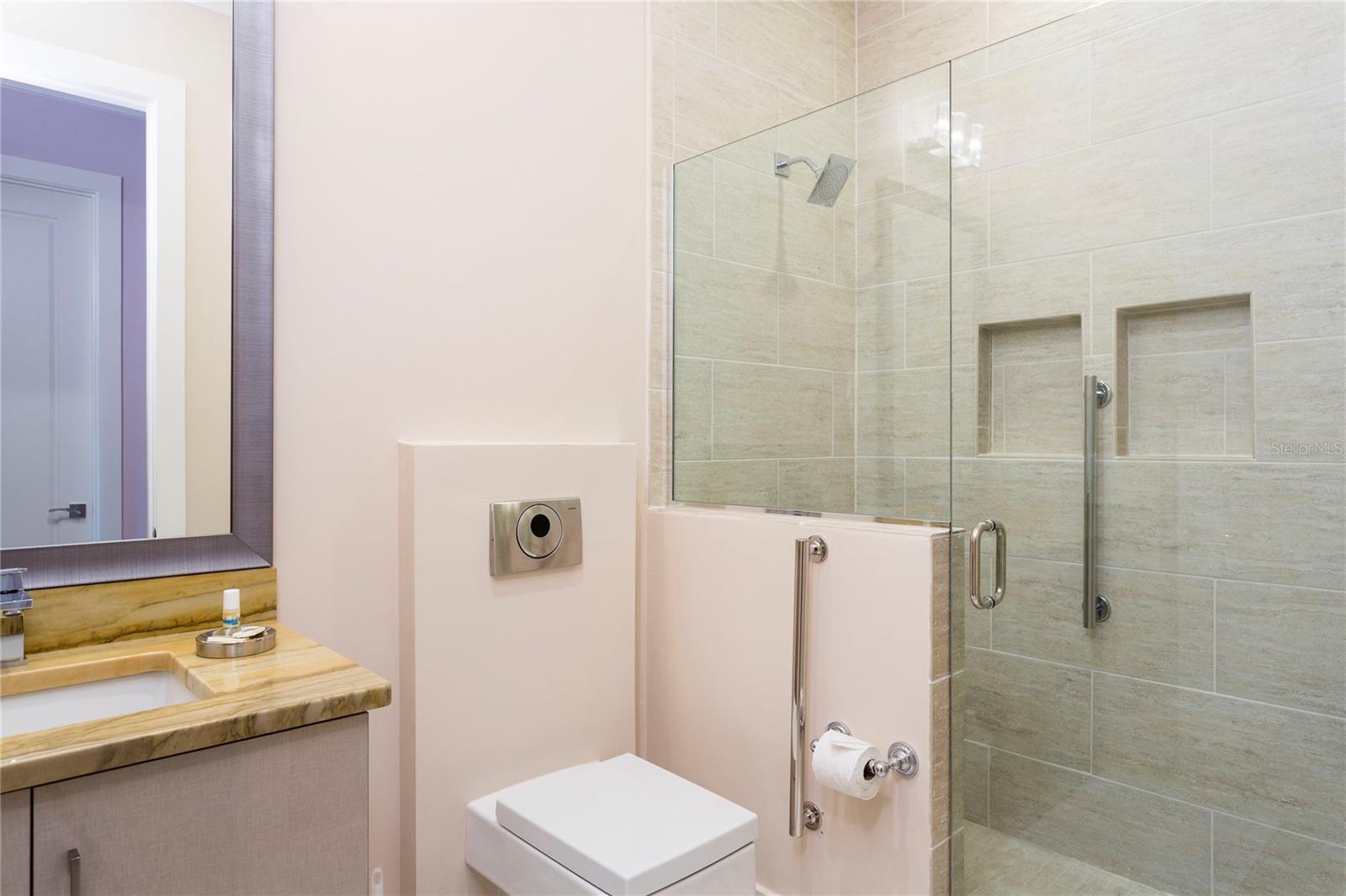 REUNION WEST VLGS NORTH - Residential