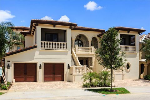 Photo of 905 Golden Bear Drive, Reunion, FL 34747 (MLS # S5145780)