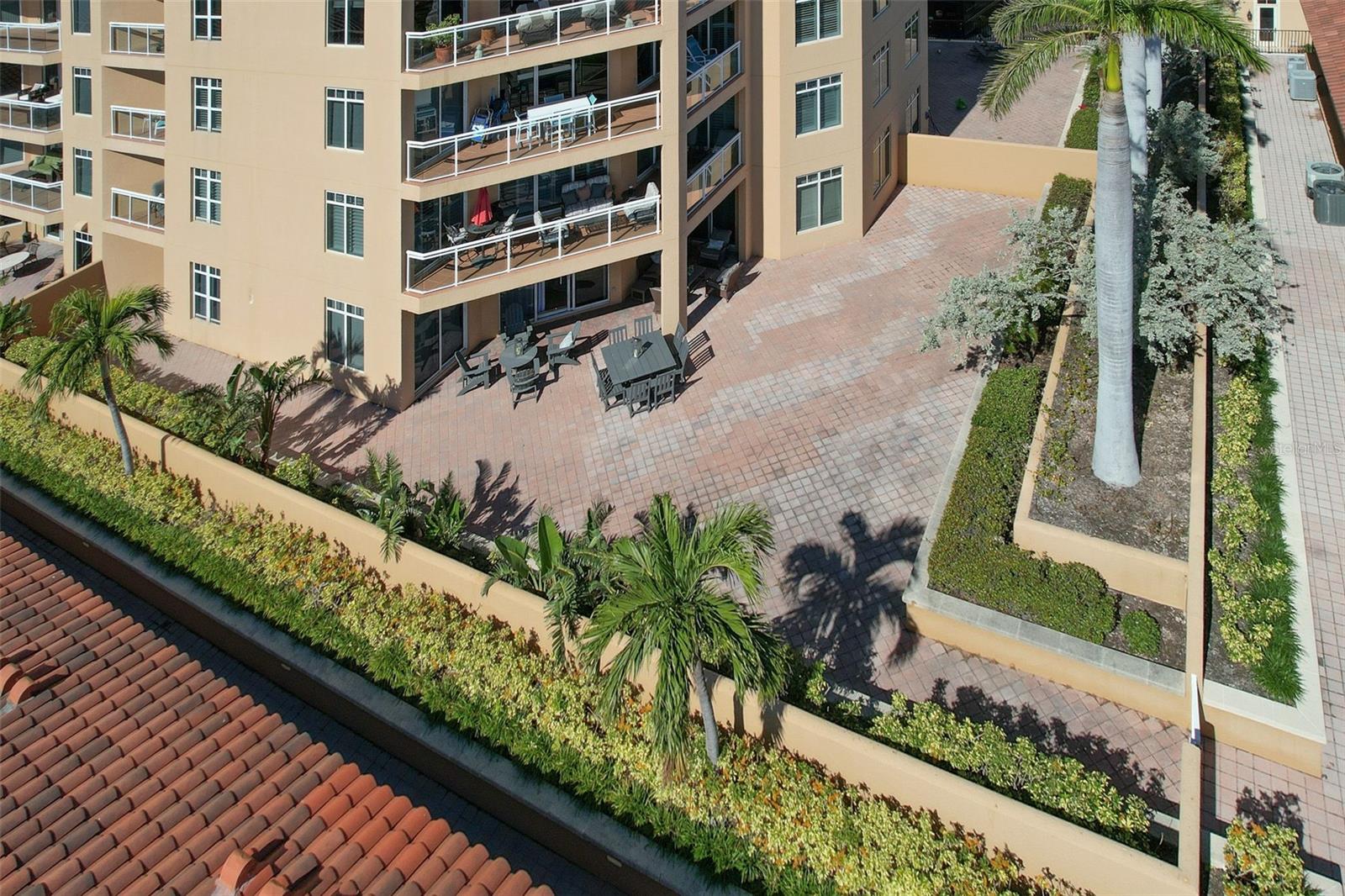 BELLE HARBOR CONDO - Residential Lease