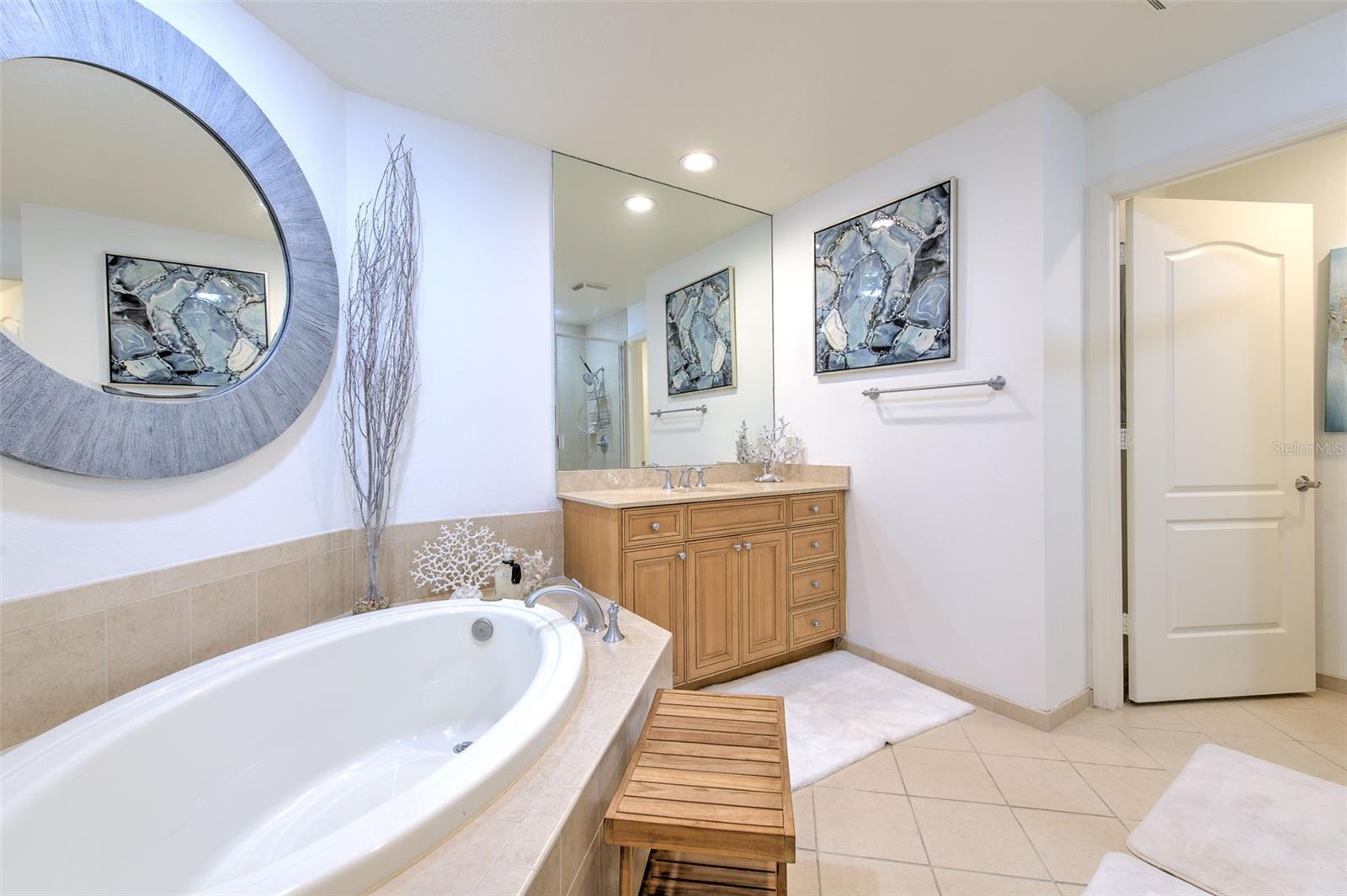 BELLE HARBOR CONDO - Residential Lease