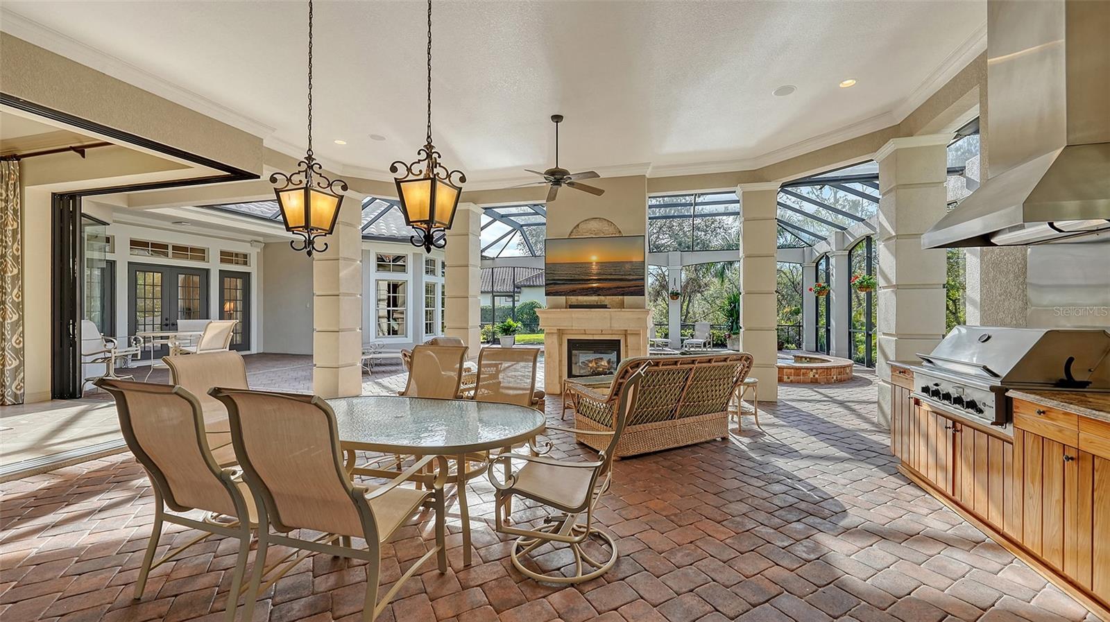 LAKEWOOD RANCH COUNTRY CLUB - Residential