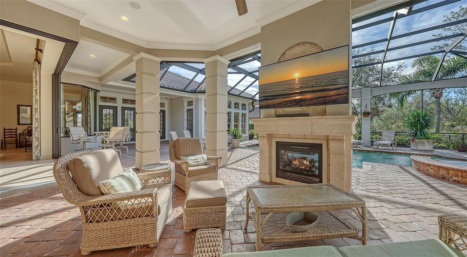 LAKEWOOD RANCH COUNTRY CLUB - Residential