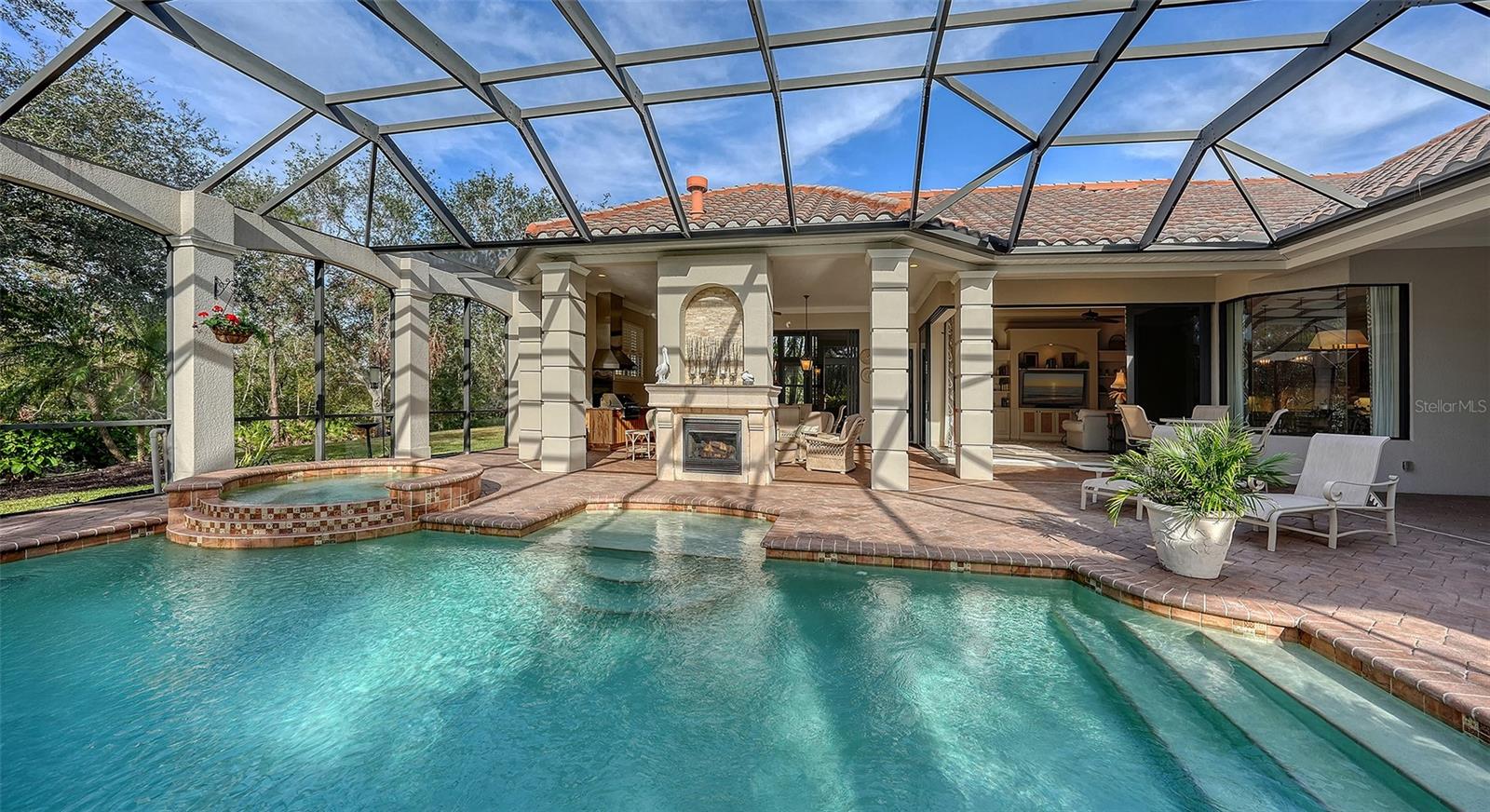 LAKEWOOD RANCH COUNTRY CLUB - Residential