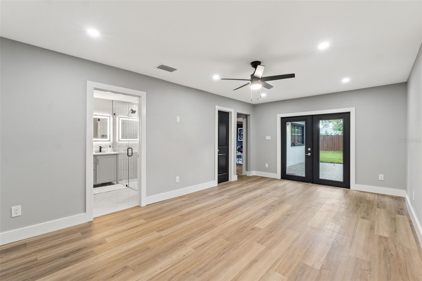 MENDENHALL TERRACE - Residential