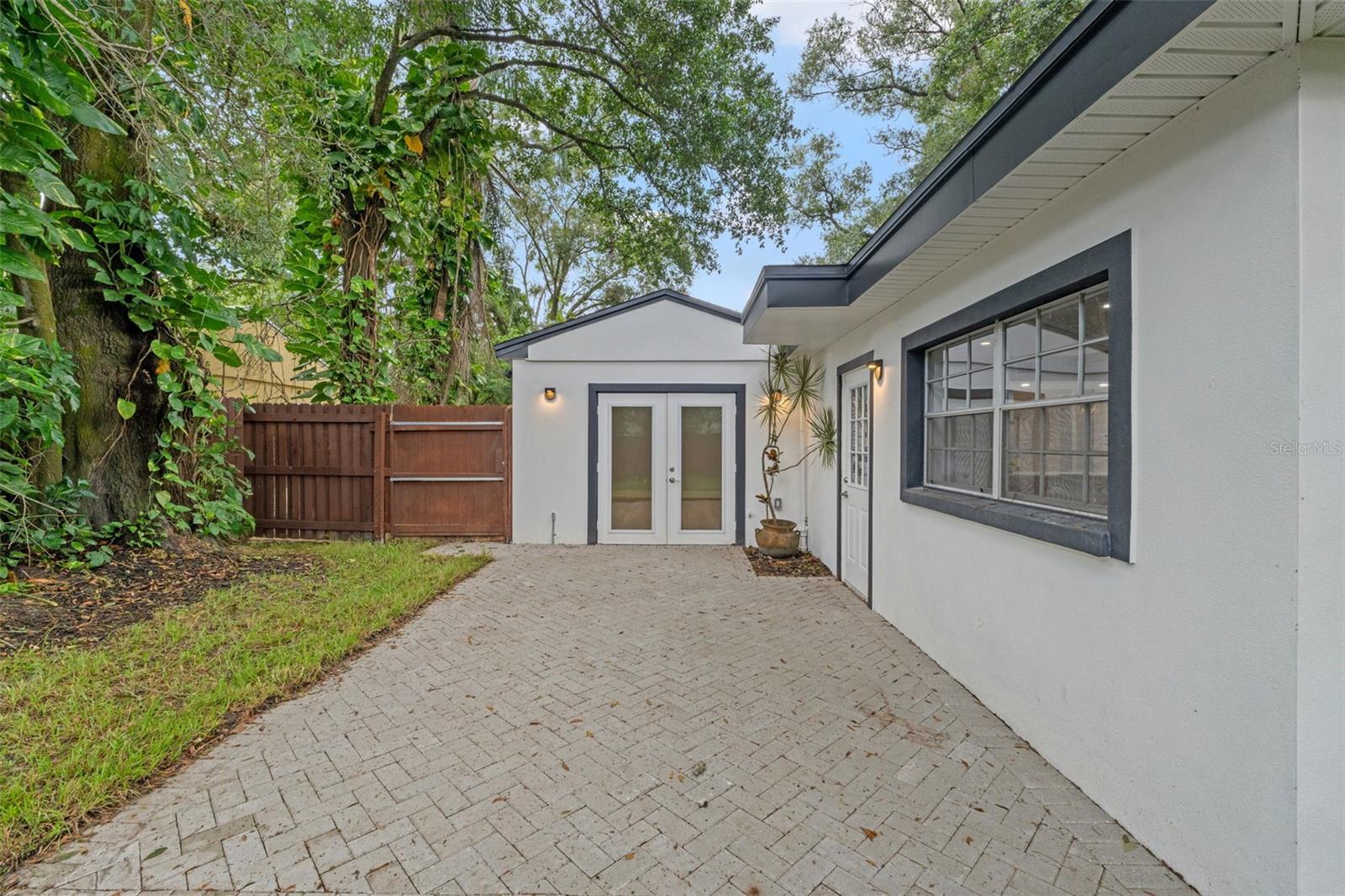 MENDENHALL TERRACE - Residential