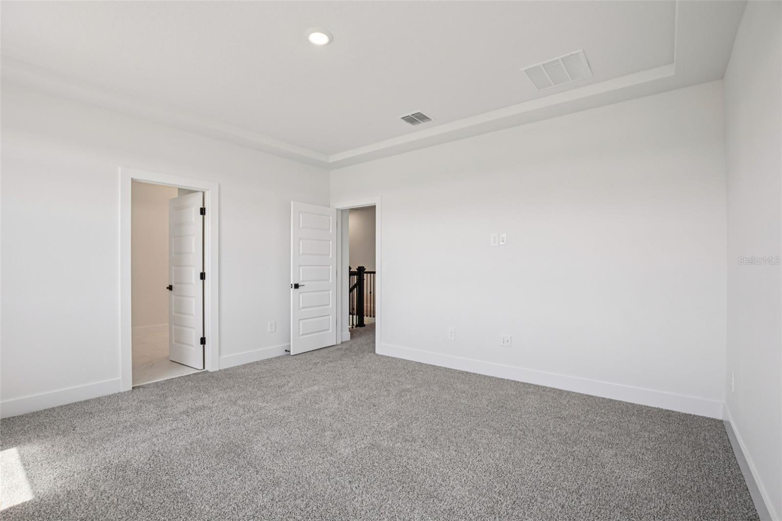 MAGNOLIA BAY - Residential