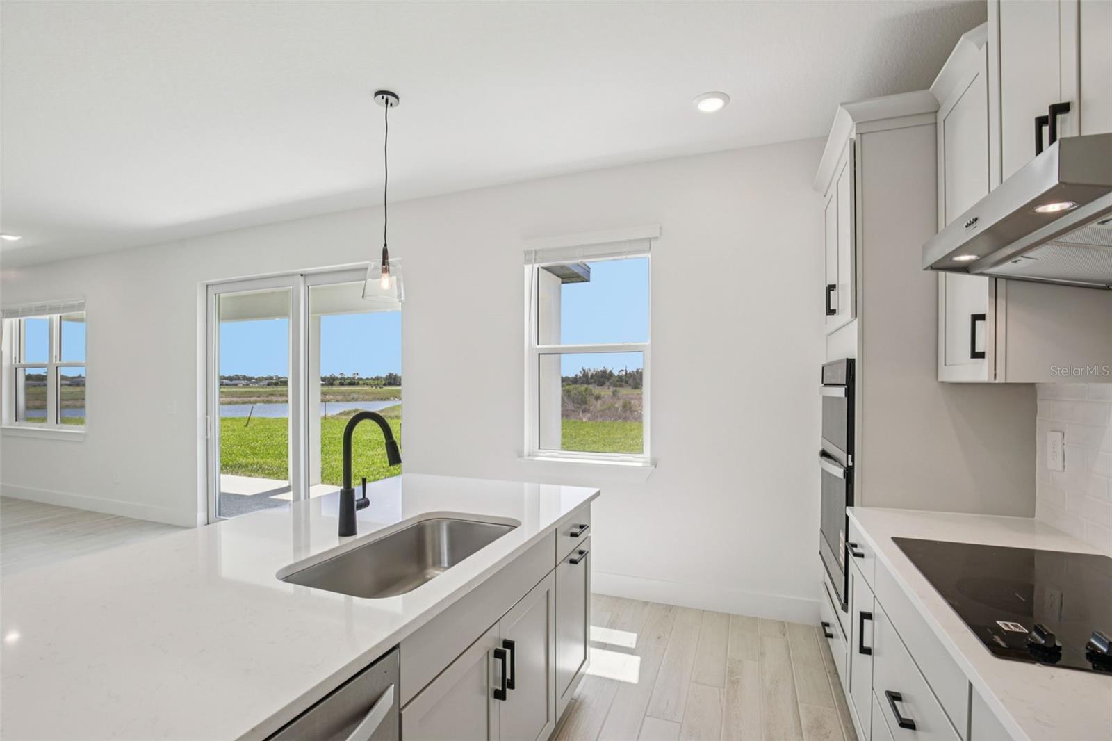 MAGNOLIA BAY - Residential