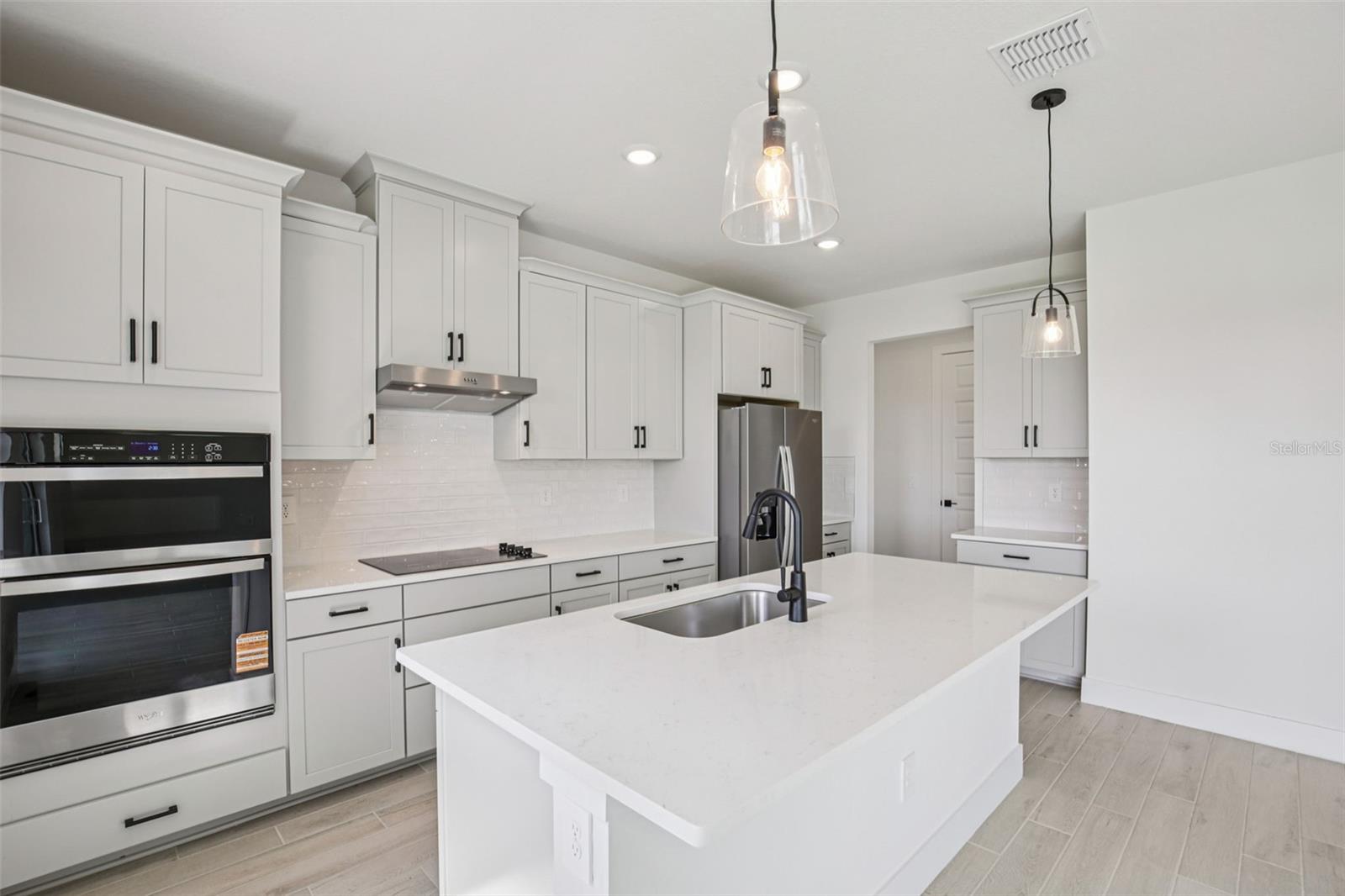 MAGNOLIA BAY - Residential