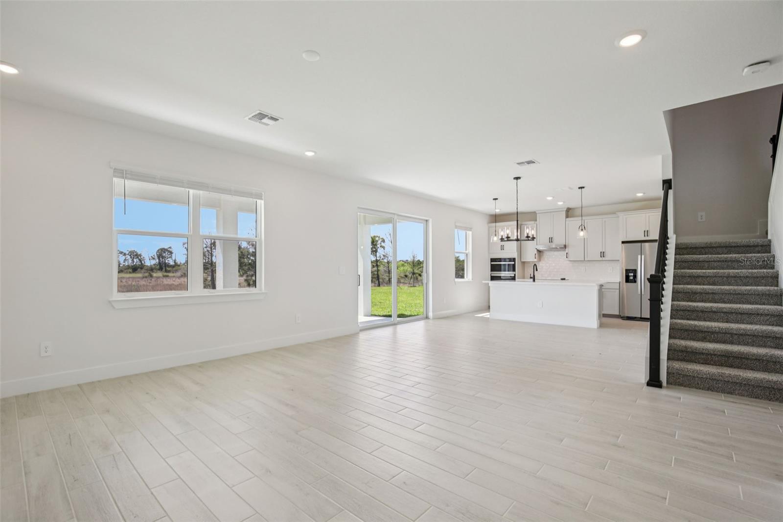 MAGNOLIA BAY - Residential