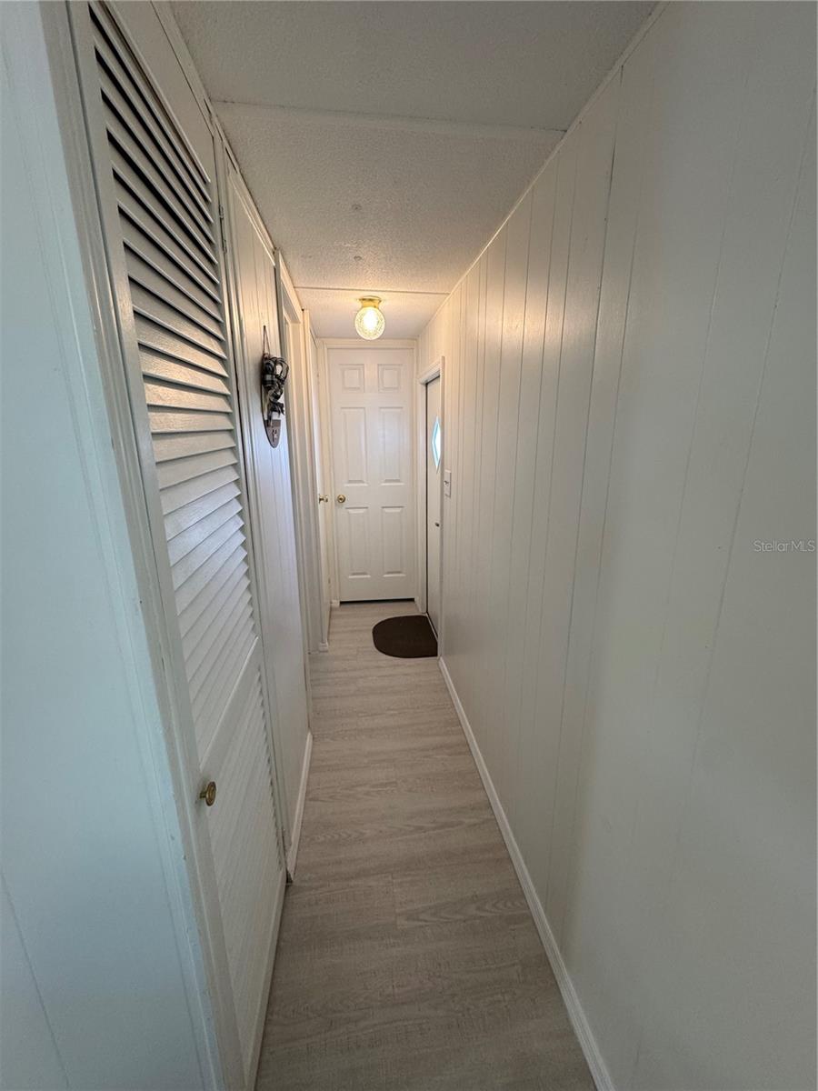 VENICE ISLE - Residential Lease