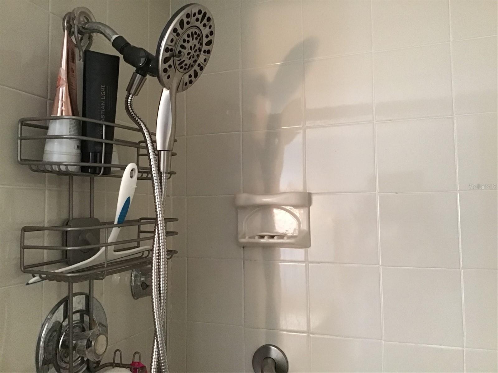 VENICE ISLE - Residential Lease