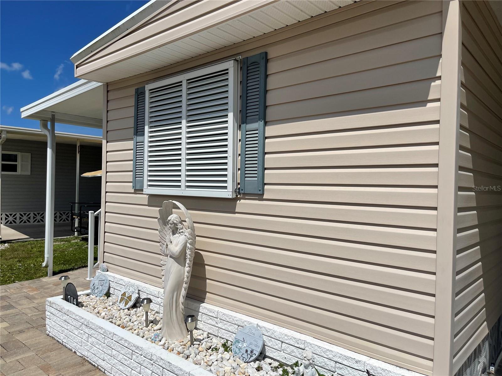 VENICE ISLE - Residential Lease