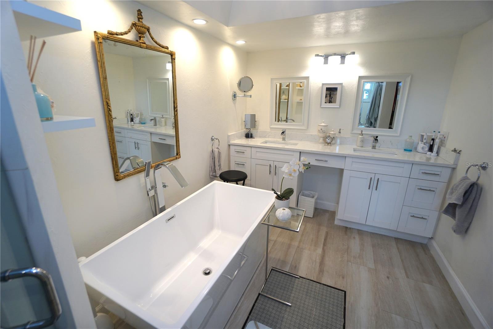 PUNTA GORDA ISLES SEC 15 - Residential