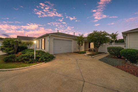 Photo of 8932 SE 168th Sedgwick Place, The Villages, FL 32162 (MLS # OM723287)