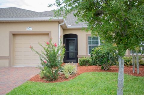 Photo of 3023 Caneel St, Winter Haven, FL 33884 (MLS # P4935116)
