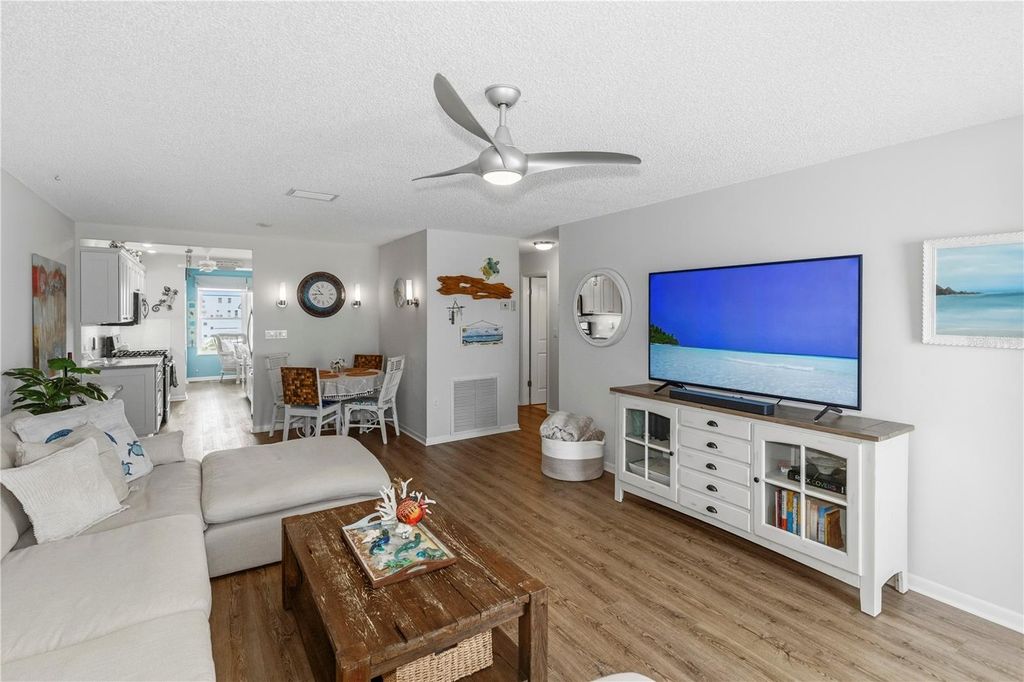 Photo of 6025 Shore Boulevard S #406, Gulfport, FL 33707 (MLS # TB8509917)