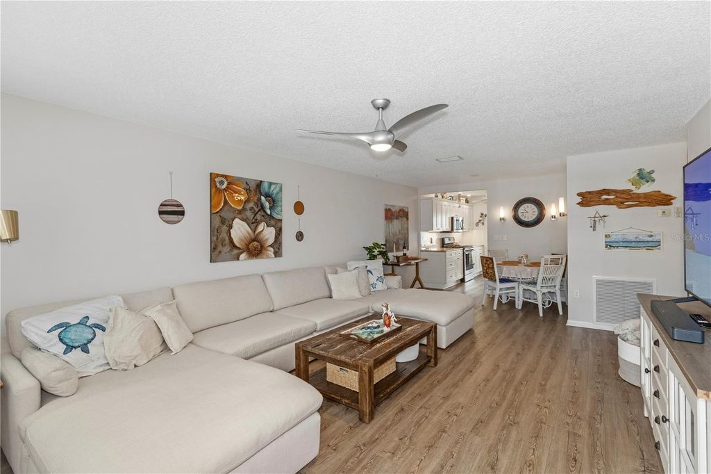 Photo of 6025 Shore Boulevard S #406, Gulfport, FL 33707 (MLS # TB8509917)