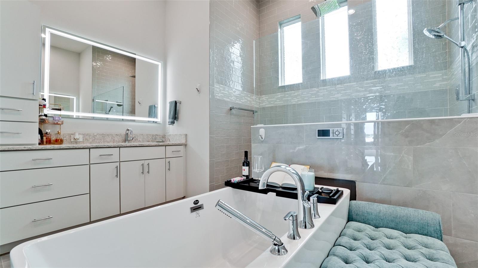 THE RESERVE AT HARBOUR WALK - Residential