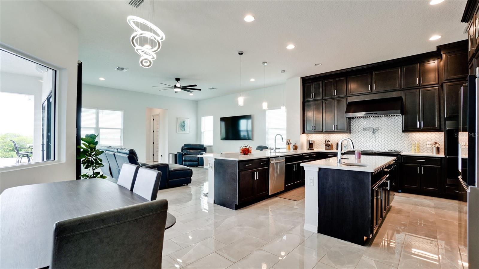 THE RESERVE AT HARBOUR WALK - Residential