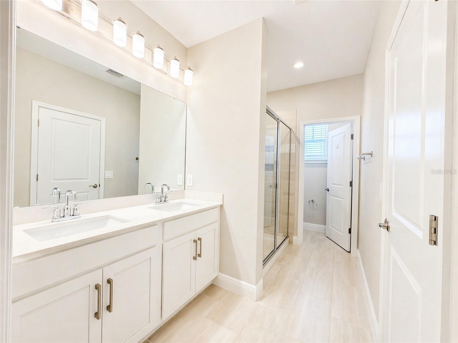 SILVERLEAF RESERVE/HAMLIN PH 2 - Residential Lease