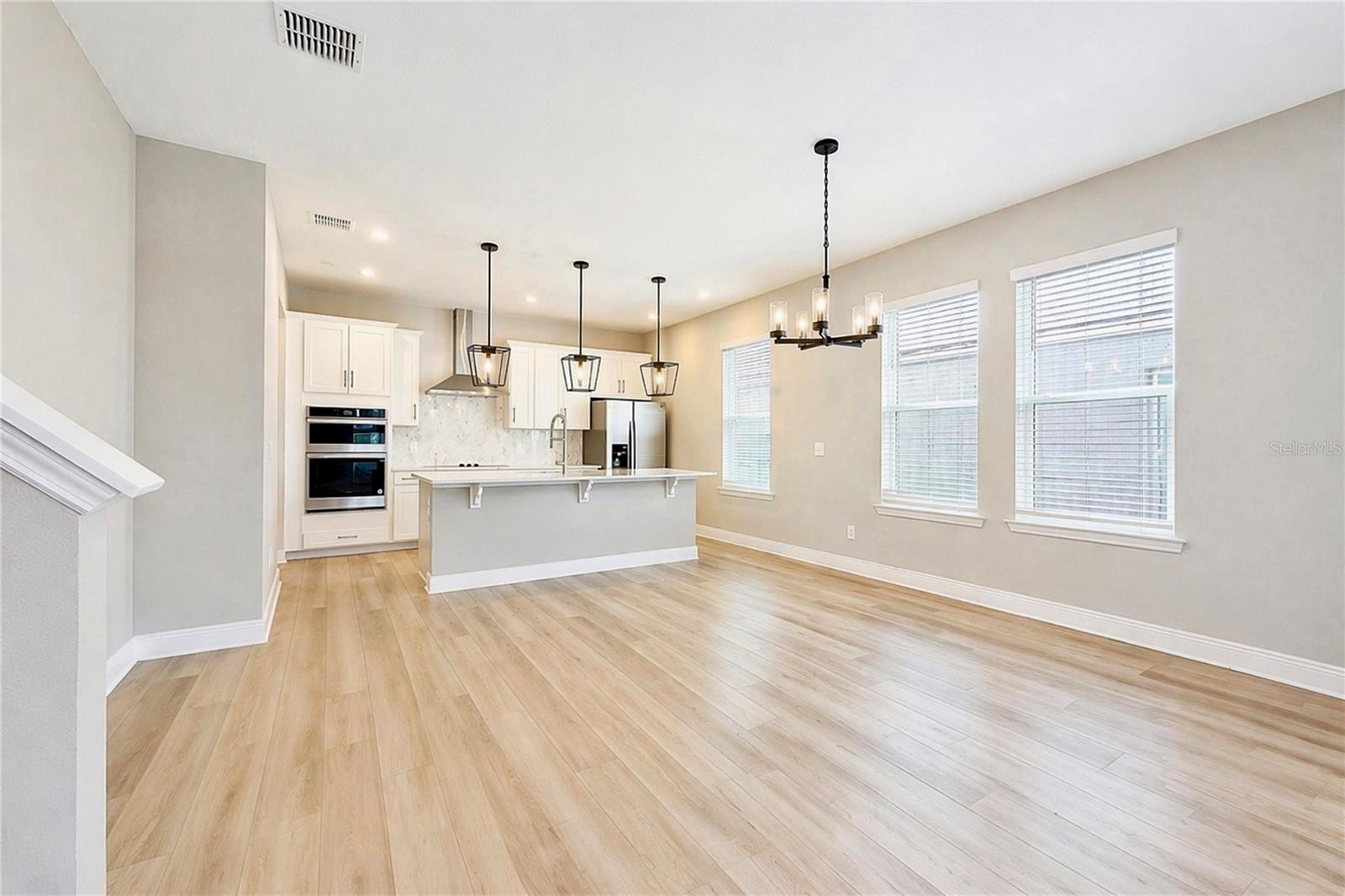 SILVERLEAF RESERVE/HAMLIN PH 2 - Residential Lease