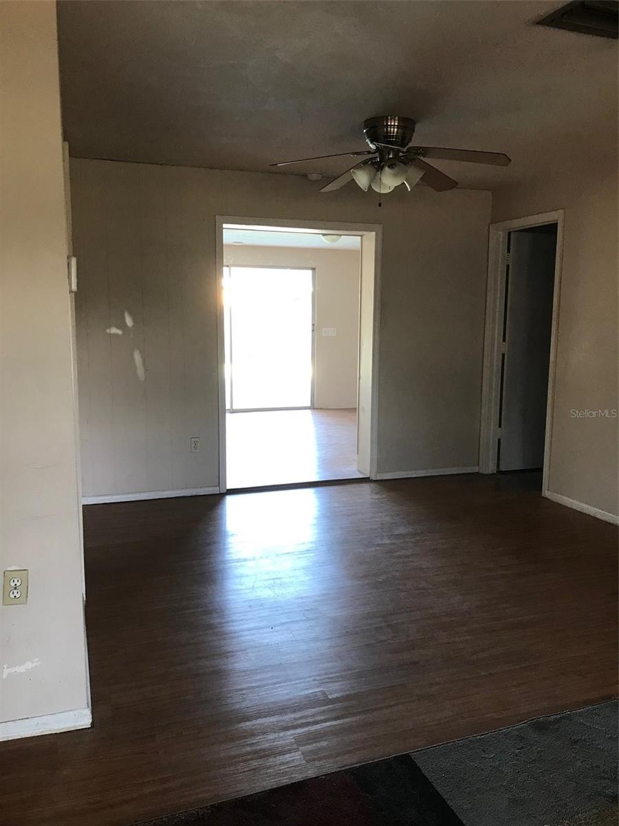 SUNSET LAKE ESTATES - Residential