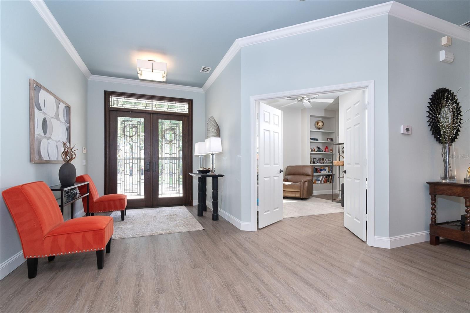 5 SAINT JOHN BOULEVARD