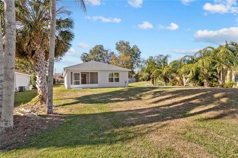 A home in WINTER HAVEN