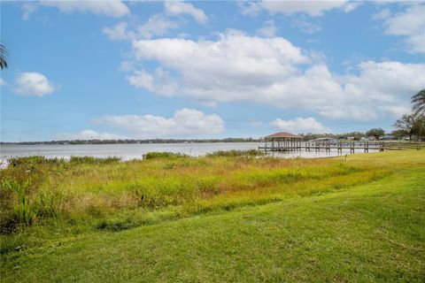 A home in WINTER HAVEN