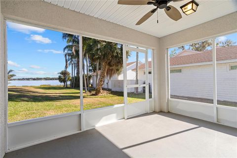 A home in WINTER HAVEN