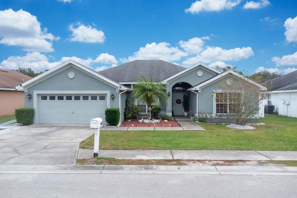 Photo of 3047 Fort Socrum Village Boulevard, Lakeland, FL 33810 (MLS # L4958022)