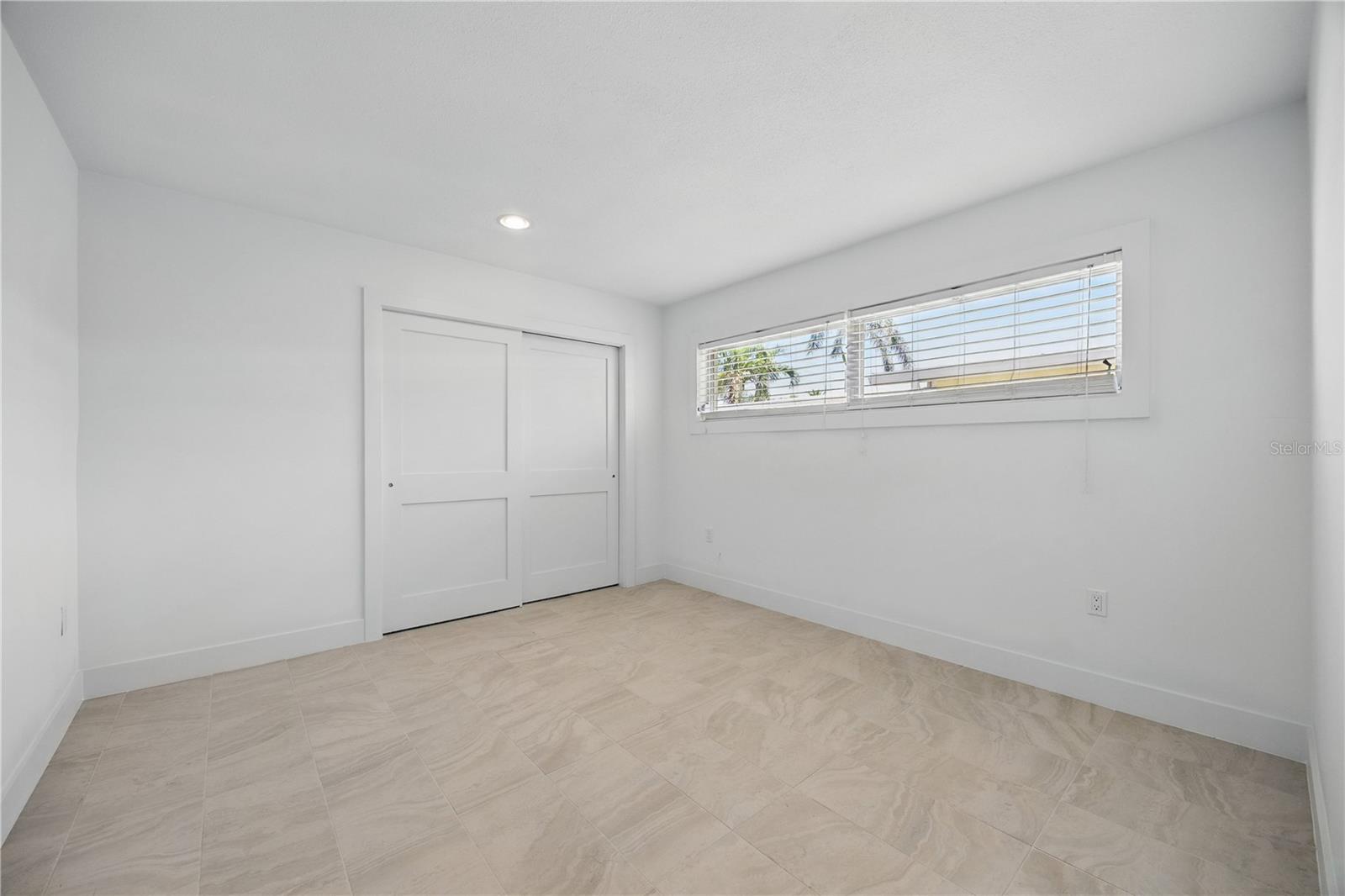 DON CE-SAR PLACE - Residential Lease