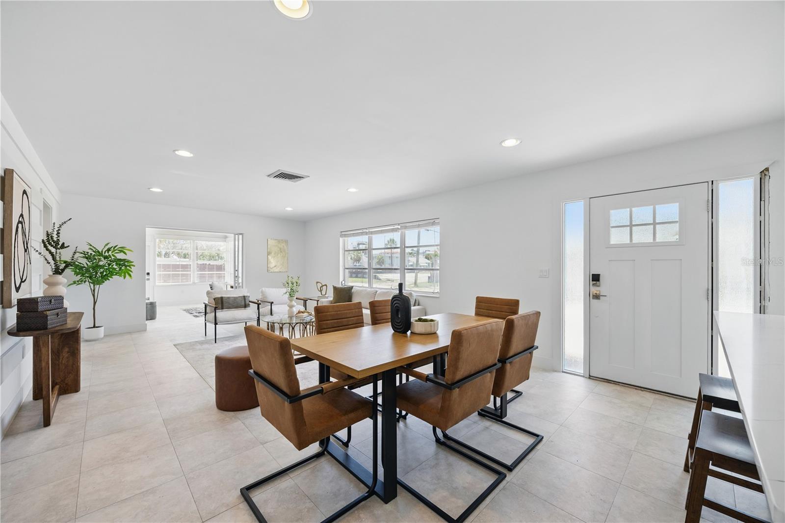 DON CE-SAR PLACE - Residential Lease