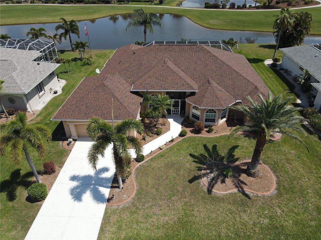 Photo of 13029 SW Kingsway Circle, Lake Suzy, FL 34269 (MLS # C7524093)