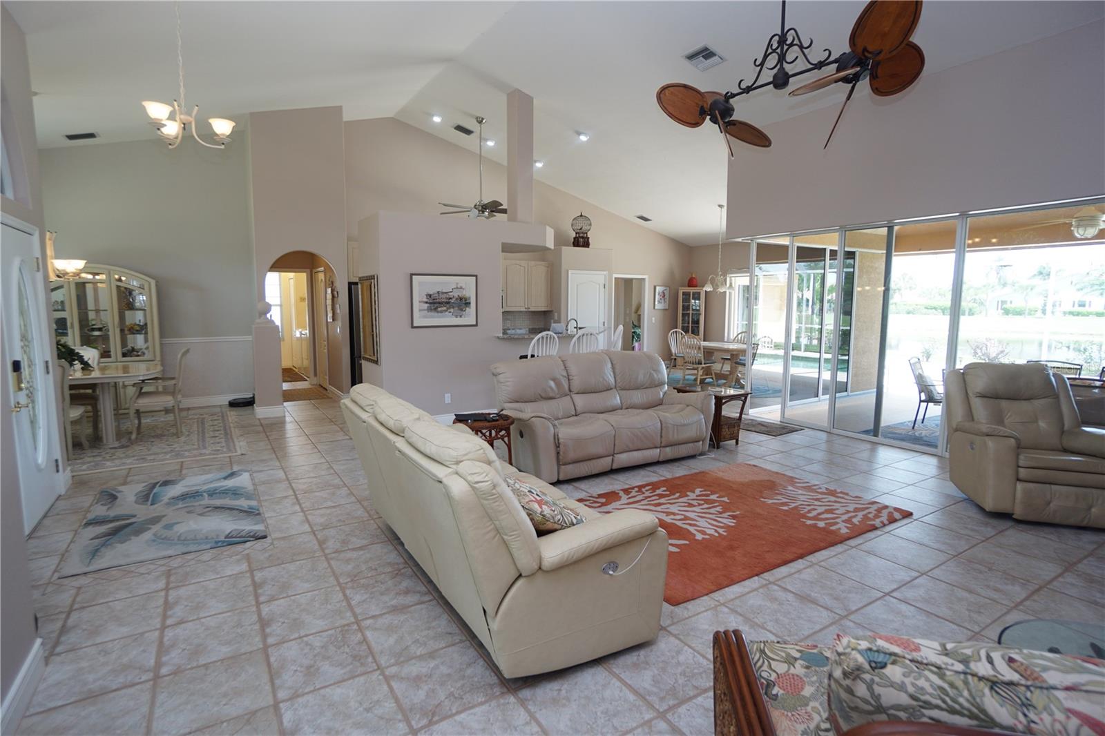 KINGS CROSSING - Residential