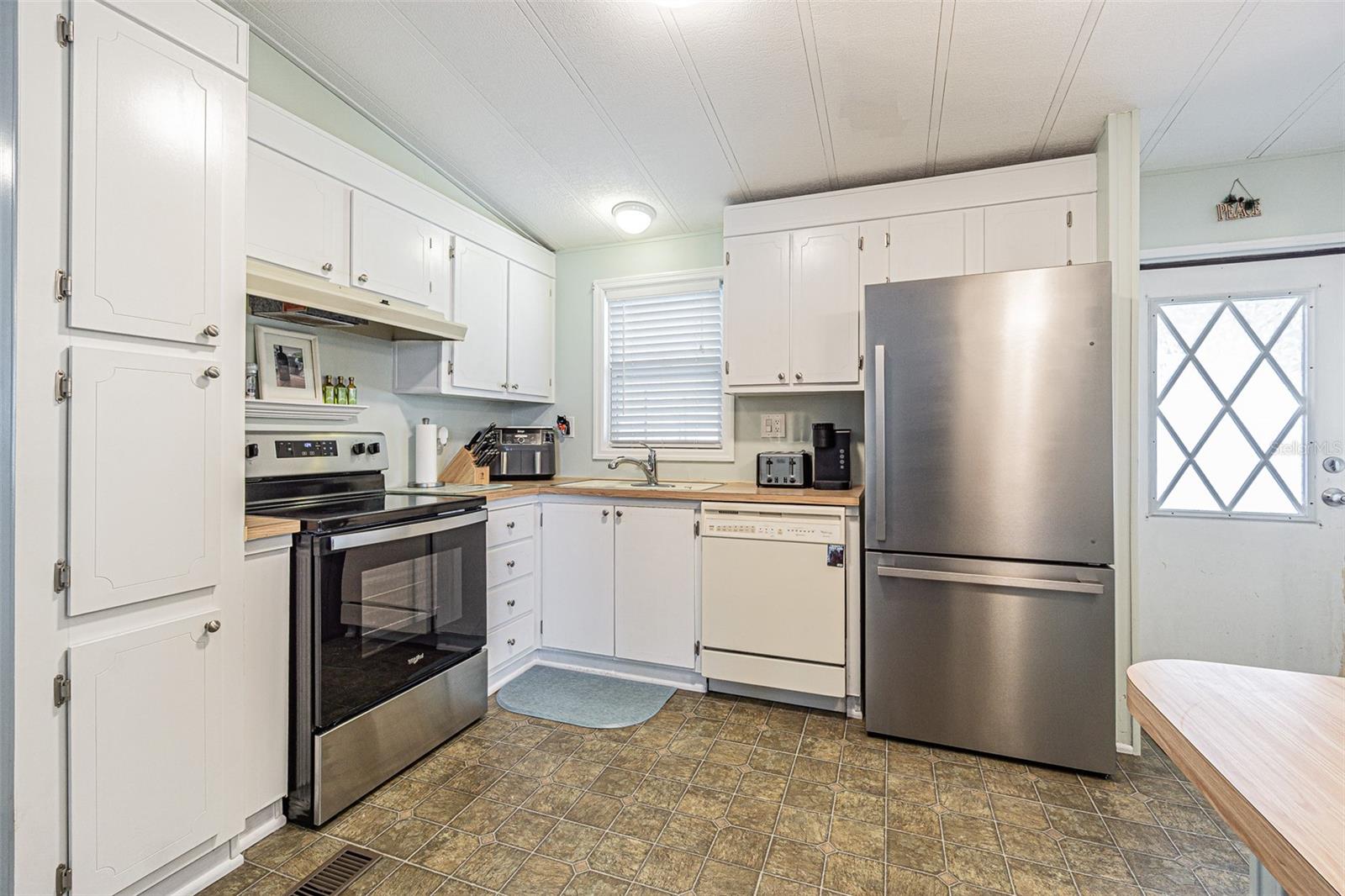 TIMBER LAKE ESTATES - Residential