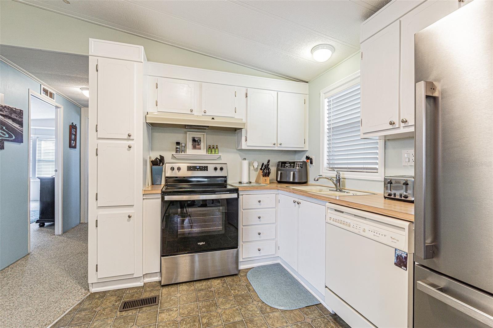 TIMBER LAKE ESTATES - Residential