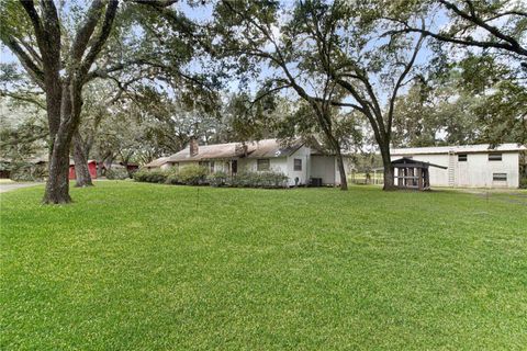 Photo of 3350 NE 125th Terrace Road, Silver Springs, FL 34488 (MLS # OM645655)