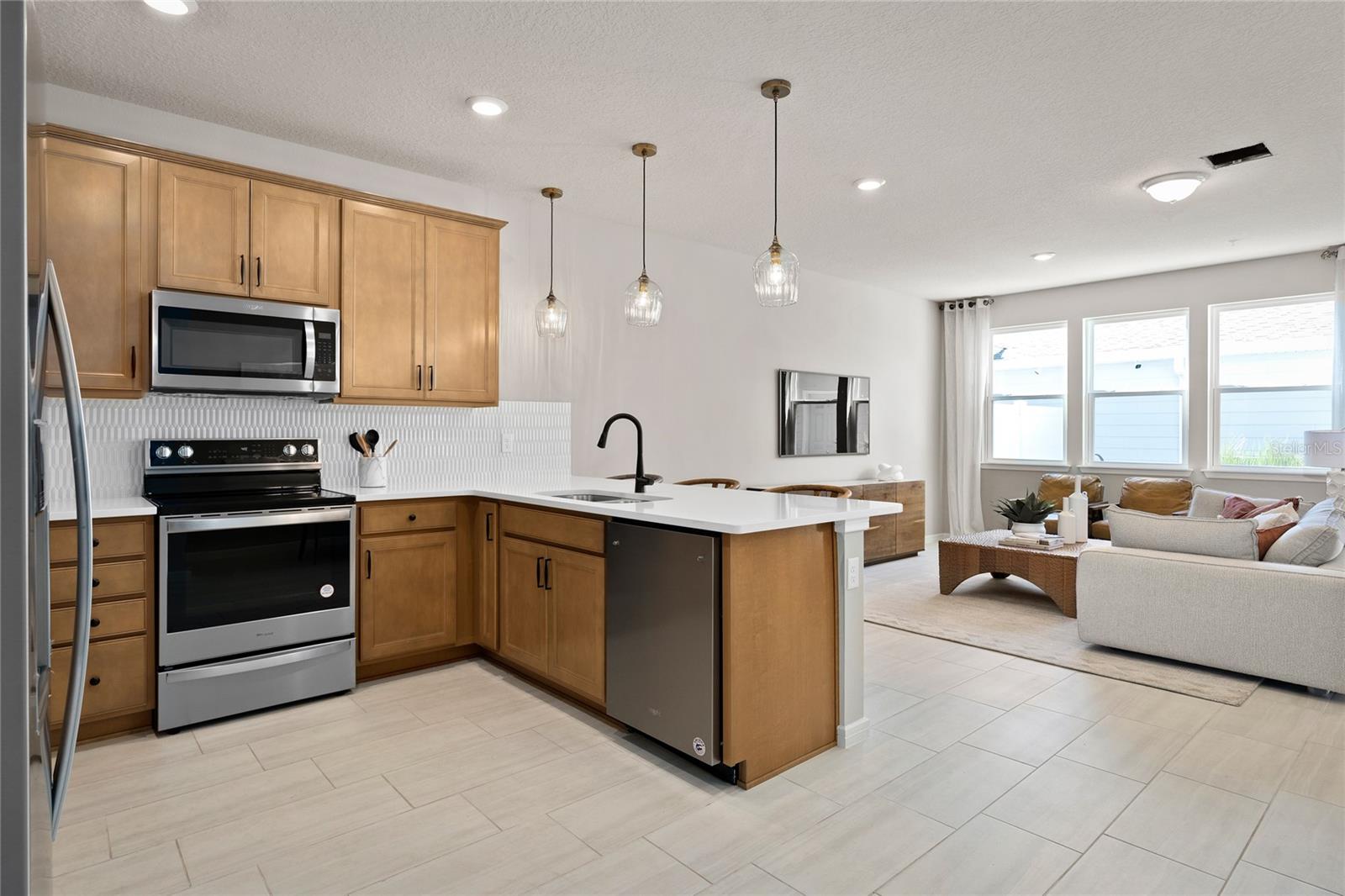 PARKSIDE TRAILS - Residential