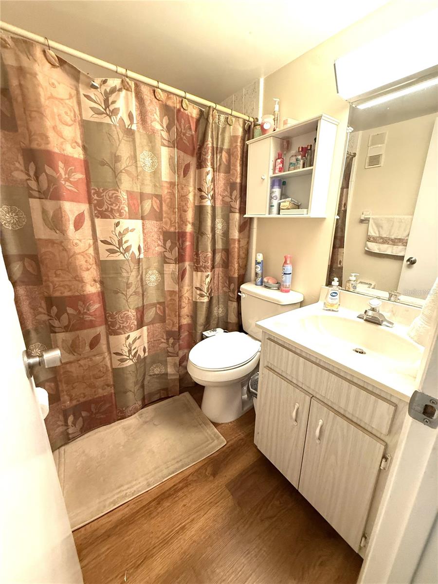 SLEEPY HARBOUR APTS CONDO - Residential