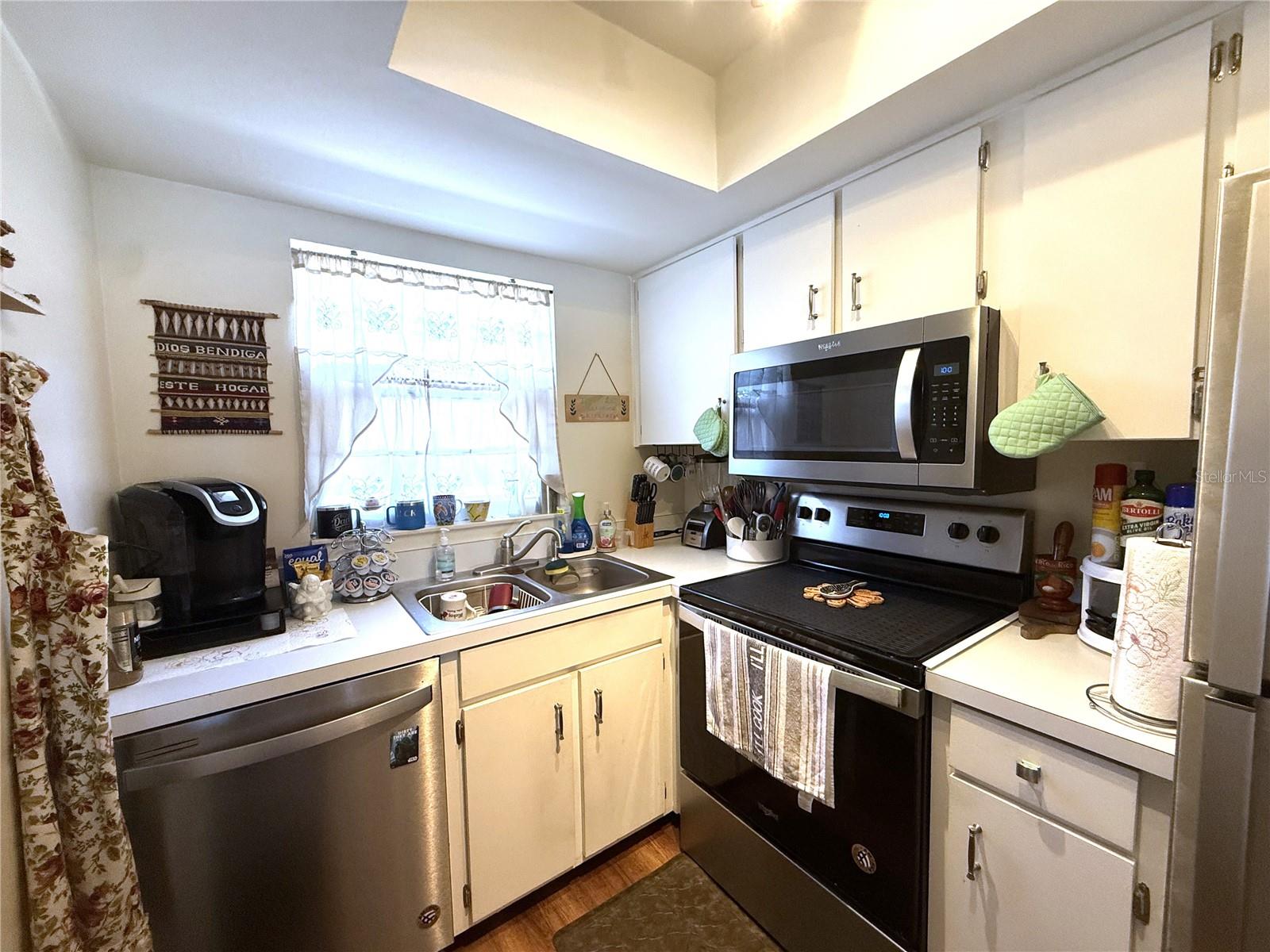 SLEEPY HARBOUR APTS CONDO - Residential