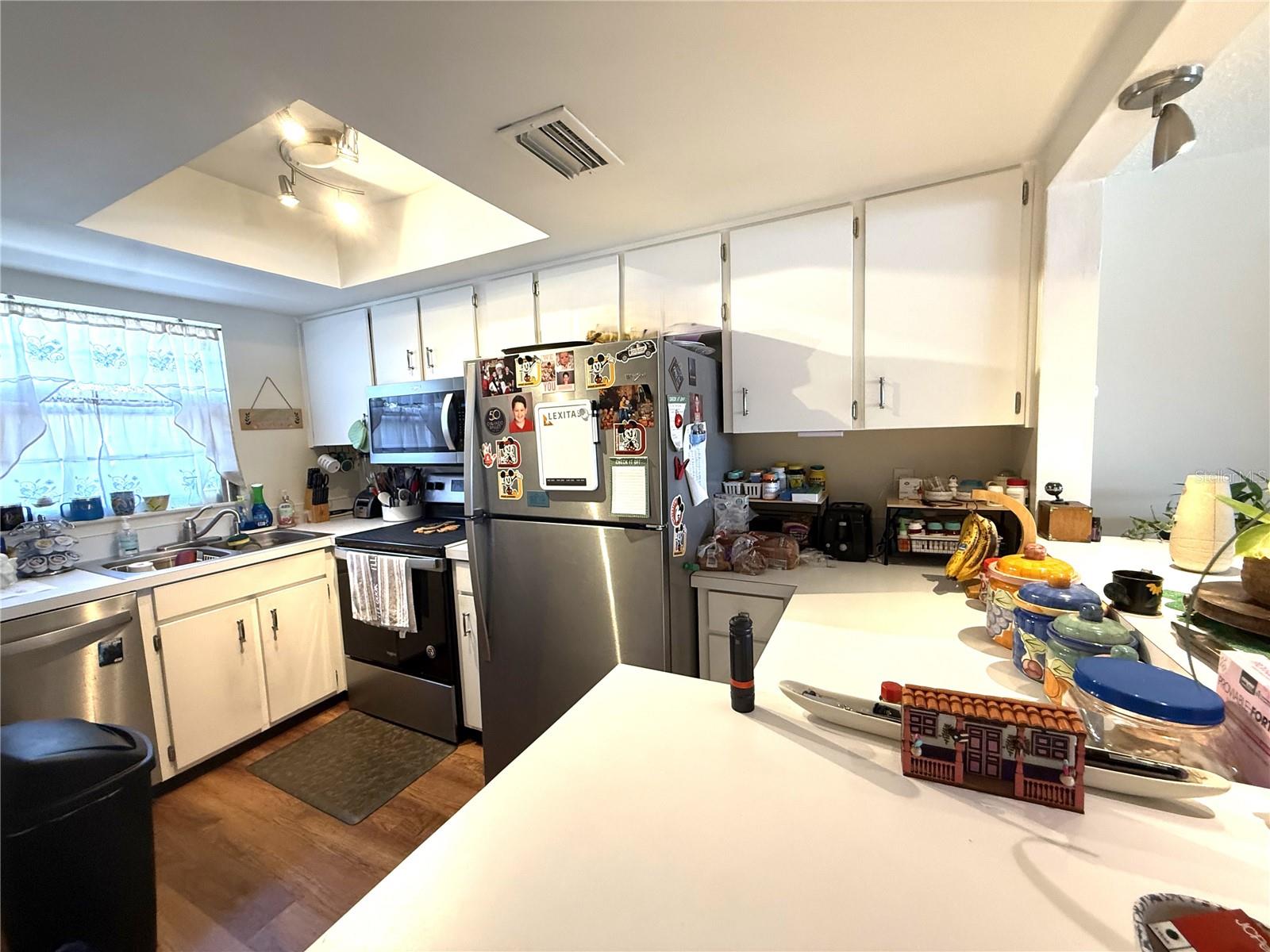 SLEEPY HARBOUR APTS CONDO - Residential