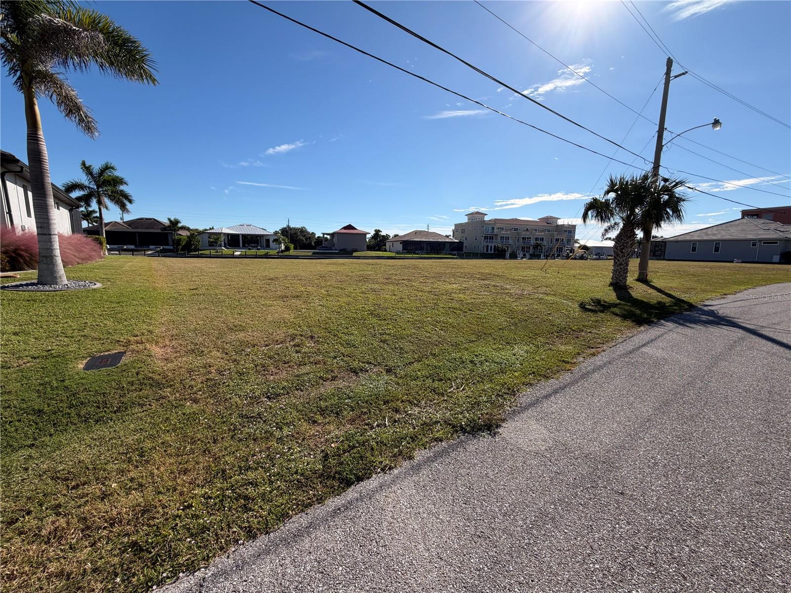 PUNTA GORDA ISLES - Land