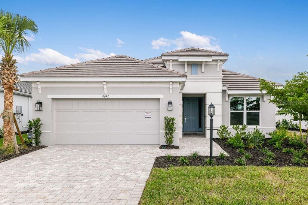 Photo of 8092 Moonbeam Avenue, Sarasota, FL 34241 (MLS # TB8348952)