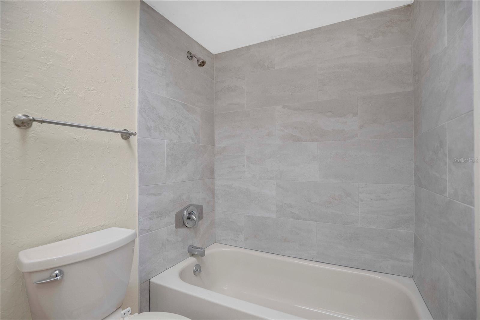 CLUBHOUSE ESTATES - Residential