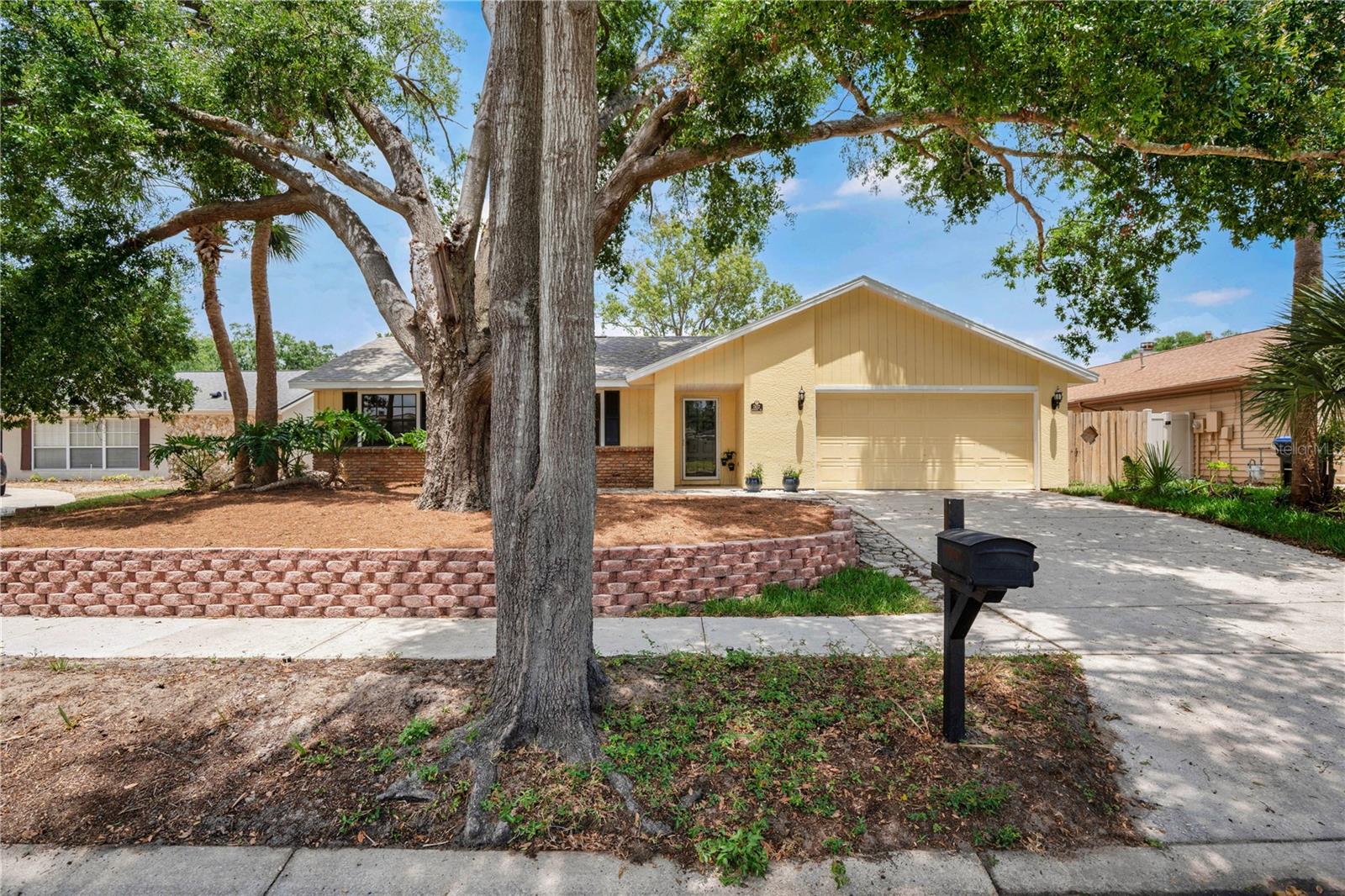 CLUBHOUSE ESTATES - Residential